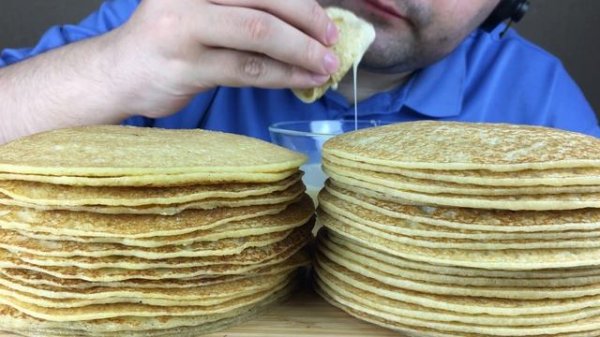 ASMR EATING CREPES | RUSSIAN PANCAKES WITH CONDENSED MILK (Eating Sounds) Mukbang NO TALKING