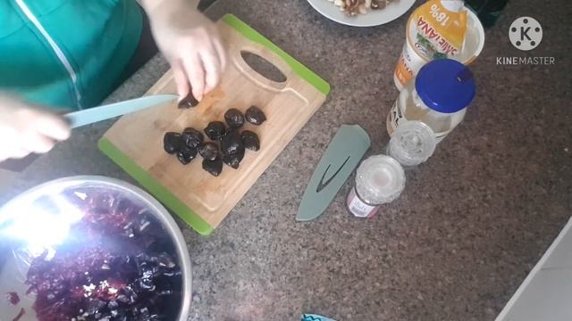 ВЛОГ САЛАТ С ЧЕРНОСЛИВОМ И ОРЕХАМИ ? смотреть онлайн