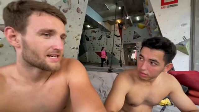 BALI VLOG : НАШЛИ ТОПОВЫЙ СКАЛОДРОМ НА БАЛИ! смотреть онлайн