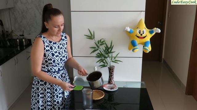 ЗЕРКАЛЬНАЯ ГЛАЗУРЬ Шоколадный ГЛЯССАЖ видео - Chocolate mirror glaze làm socola - phủ bánh làm glaz смотреть онлайн