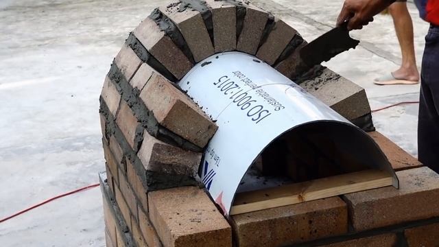 18.10 How to Build Wood Fired Brick Pizza, barbecue, cake for your home смотреть онлайн