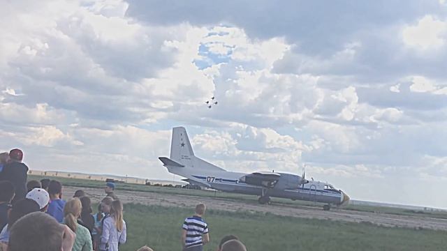 стрижи в сенной смотреть онлайн