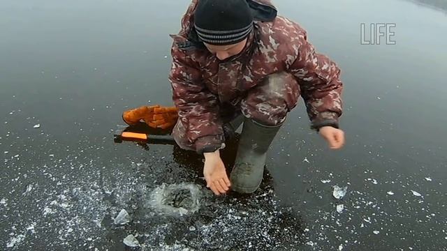 Как где и на что ловить щуку по первому льду? смотреть онлайн