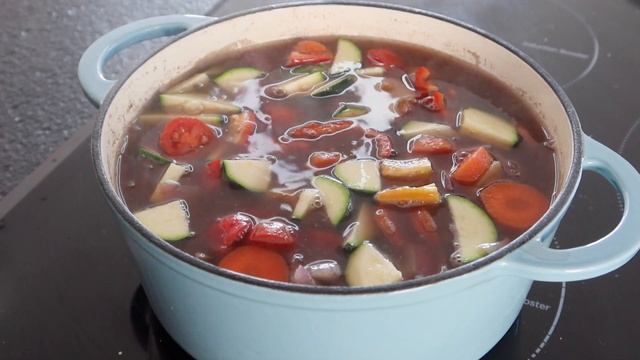 СУП С ЧЕЧЕВИЦЕЙ И ОВОЩАМИ, ПРАЗДНИК ДЛЯ СЕРДЦА смотреть онлайн