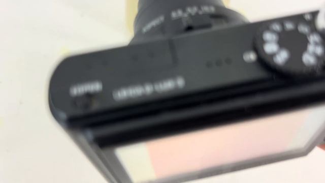 LEICA D-LUX 3 10.1MP CCD Sensor Compact Digital Camera - For Parts смотреть онлайн