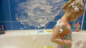 Купаемся в цветной ванной с Доктор Плюшевой BATH TIME ACTIVITY SET DOC MCSTUFFINS