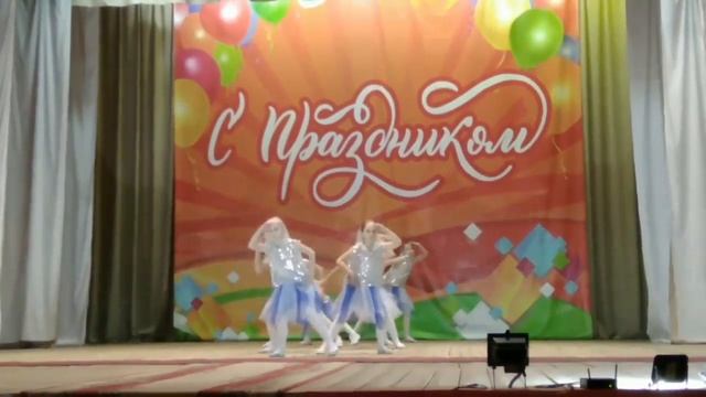 Танцевальный коллектив "Радуга" ДШИ ст. Архангельской -1 возрастная группа. Танец "Мир детям" смотреть онлайн