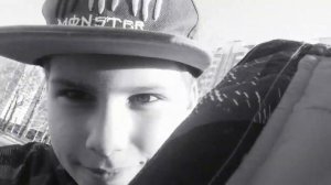 РЕАКЦИЯ ПРОХОЖИХ НА УДАР ПО ЯЙЦАМ