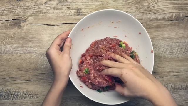 КАК ПРИГОТОВИТЬ СУФЛЕ ИЗ ФАРША В ДУХОВКЕ? Вкусная горячая закуска и эффектное второе на праздник смотреть онлайн