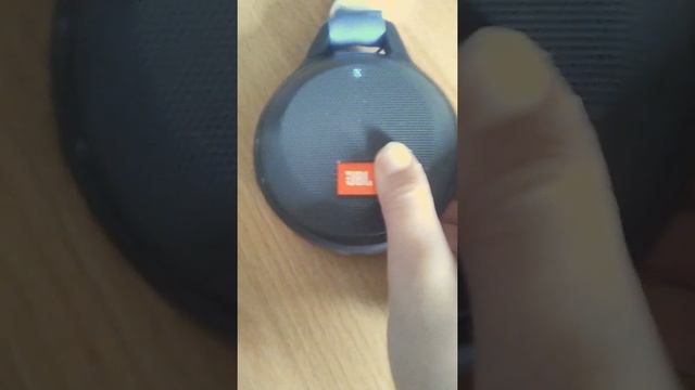 Крутой басс на колонке JBL? смотреть онлайн