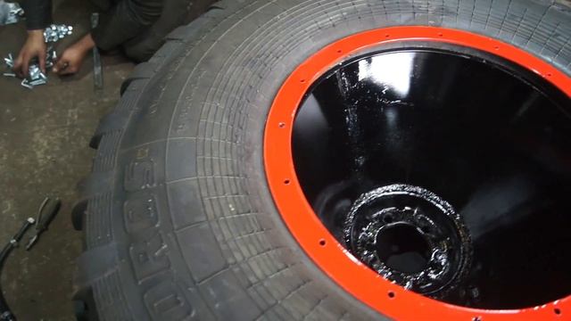 Сборка шины"Авторос Х-Трим"для болотохода "МАРС" смотреть онлайн