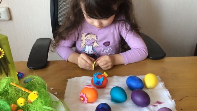 Как красить яйца на пасху. Украшаем стол к Пасхе.