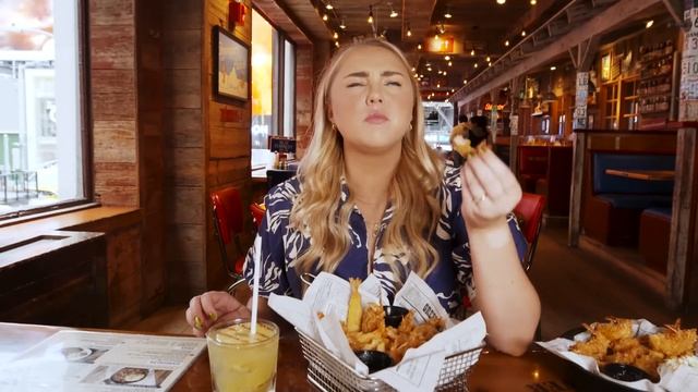 Trying 27 Of The Most Popular Menu Items At Bubba Gump Shrimp Company | Delish смотреть онлайн