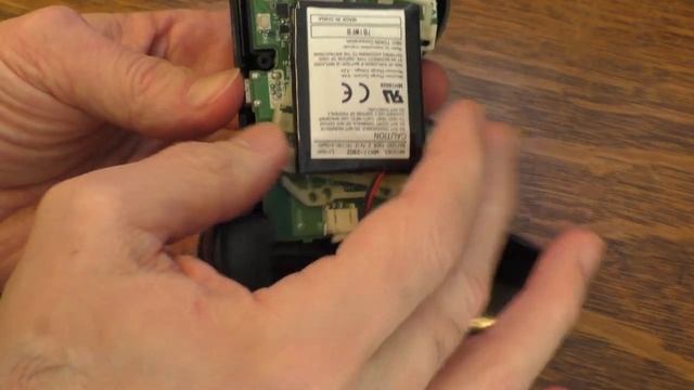 How to Replace a Battery for a PS3 Controller смотреть онлайн