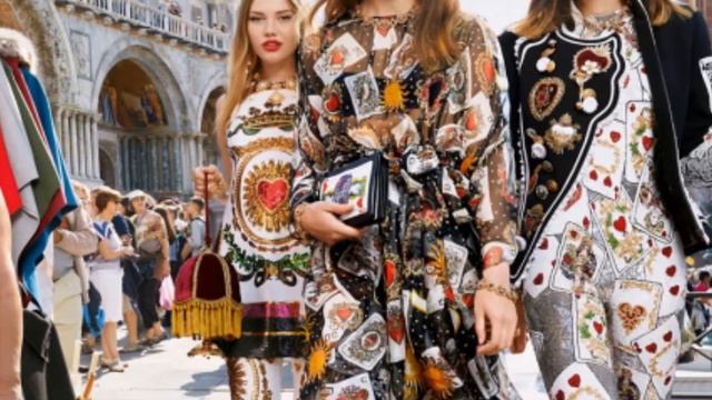 Что предлагают носить этим летом Dolce&Gabbana смотреть онлайн