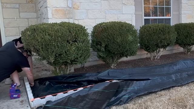 Техас, США/Весенние работы в саду/Закончили переделывать клумбу перед домом/Landscaping. смотреть онлайн