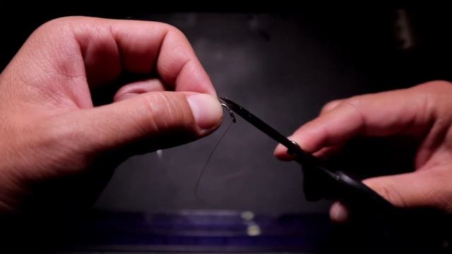 Как привязать рыболовный #крючок? #Самый простой способ. #рыбалка смотреть онлайн