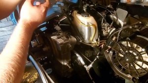 Замена масла/Регулировка приводной цепи на снегоходе Ямаха Викинг!