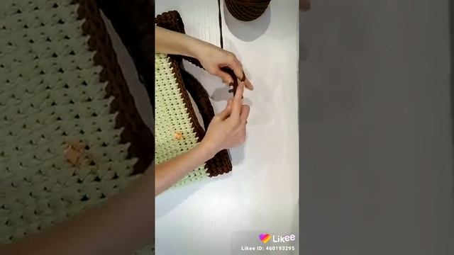 Обвязка ручки сумки крючком. Вяжем сумку смотреть онлайн