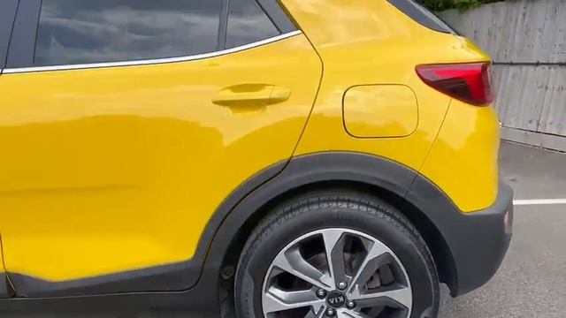 Kia Stonic 1.6 CRD смотреть онлайн