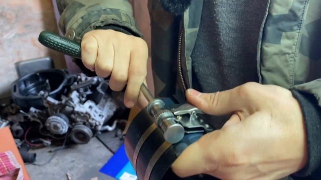 Двигатель умирал, но его воскресили. Реставрация 1KZ turbo diesel. смотреть онлайн