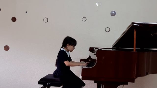 В.Купревич Осенний эскиз. Е.Дэвис Цирковые лошадки. Дмитроченко Катя 2кл. смотреть онлайн