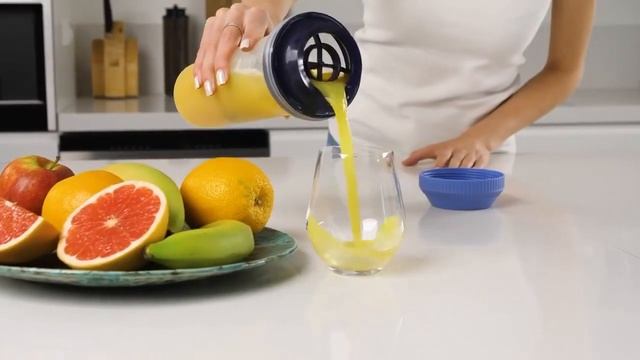 Tupperware Ātrais Šeiker is 750 ml. смотреть онлайн