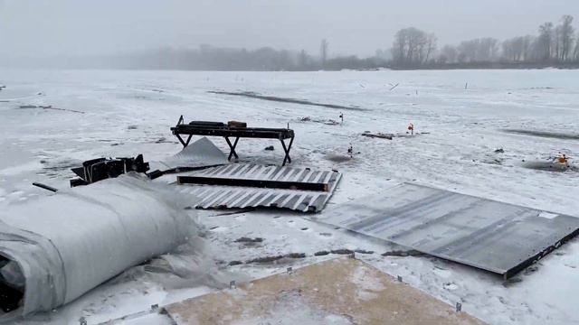 ОПАСНОЕ СПАСЕНИЕ ДОМИКА СО ЛЬДА ВЕСНОЙ! БОЛЬШИЕ ЗАБЕРЕГИ! смотреть онлайн