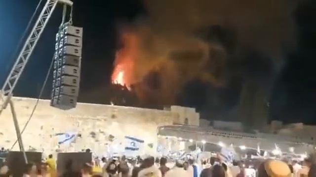 Евреи празднуют штурм мечети аль-акса смотреть онлайн