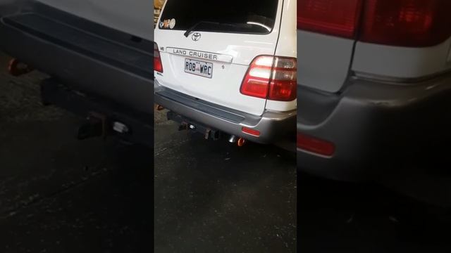 Landcruiser 100 V8 UZJ100 4x4ing and exhaust clip compilation смотреть онлайн