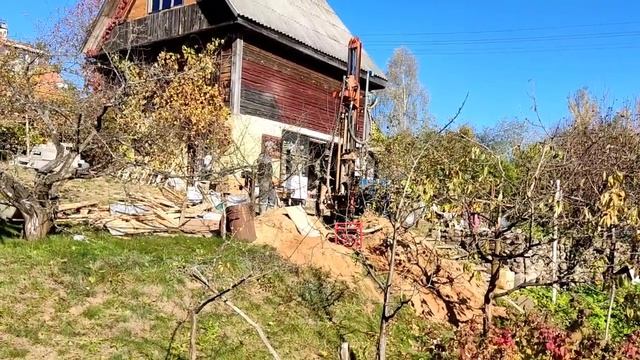 скважина 56м и опять обломало колесо(( смотреть онлайн
