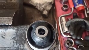 замена салентблока переднего рычага на Mitsubishi Lanсer X