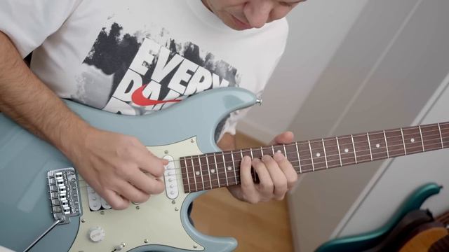 Einsteiger gegen Mittelklasse - merkt man den Unterschied? Ibanez AZES gegen Sire S7 смотреть онлайн