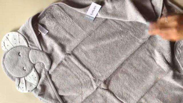 Поотенце уголок для купания новорожденного из США Carters, модель 2017 г. смотреть онлайн