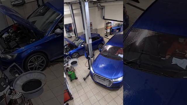 Горячий хетчбек на обслуживании - AUDI S3 в нашем техцентре смотреть онлайн