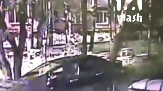 Избиение девушки смотреть онлайн