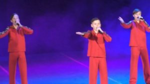 Во кузнице молодые кузнецы - Новогодние русские песни