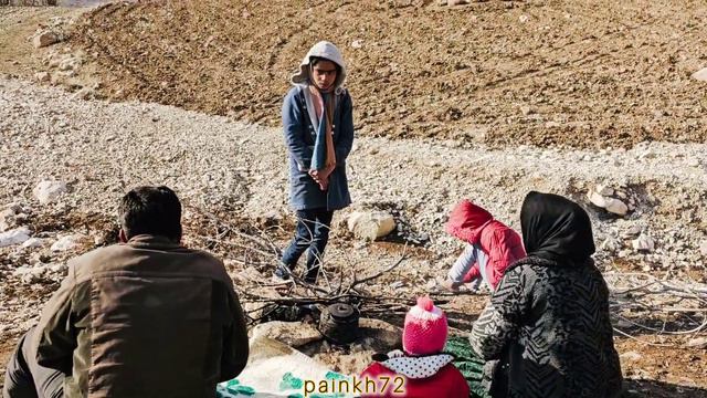 The engineer's assistance to Mina's family смотреть онлайн