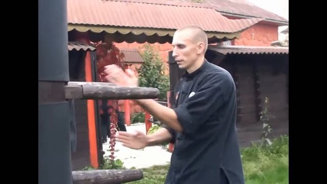 Часть 1: Вин Чун на Деревянный манекене: блоки-поглощение ударов смотреть онлайн