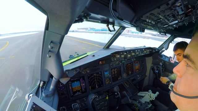 Небесные истории: Полёт в Самару на Боинг-737 #авиация #пилоты #боинг737 смотреть онлайн