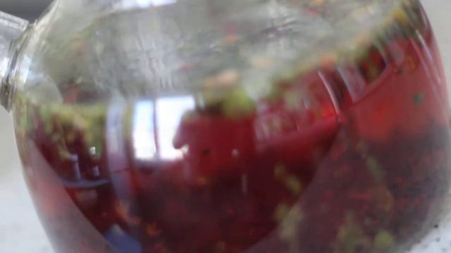 Чайный напиток ЧАЙНАЯ БИБЛИОТЕКА Малина с мятой и гибискусом смотреть онлайн