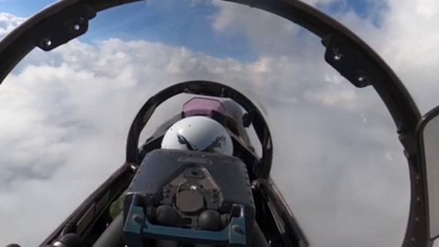 Боевая работа экипажей истребителей Су-35С и Су-30СМ Восточного военного округа ВКС РФ. смотреть онлайн