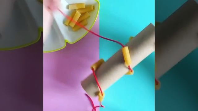 Развивающие игры из подручных средств «Шнуровка» смотреть онлайн