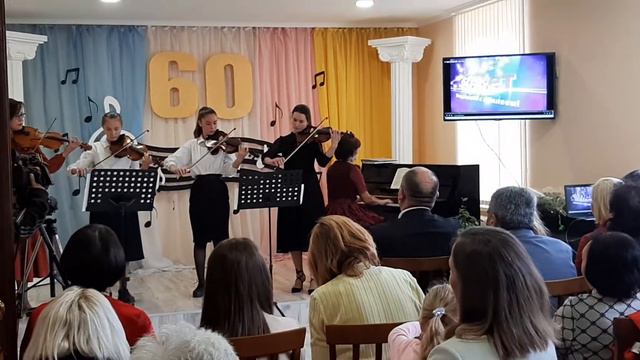 Оркестр скрипачей г. Вулканешты смотреть онлайн