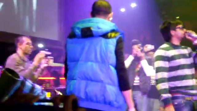 Plan B at Belasco Singing "Guatauba" смотреть онлайн
