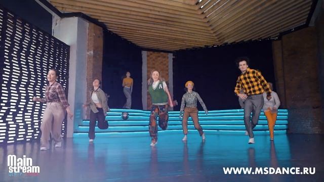 Преподаватель по стилю хаус - Ольга Симонова со своими учениками. смотреть онлайн