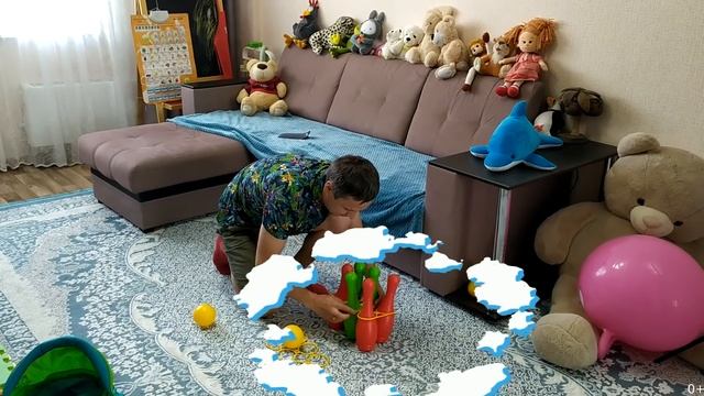 Соня убирает игрушки в комнате | Правила поведения для детей | Rules of conduct for children смотреть онлайн