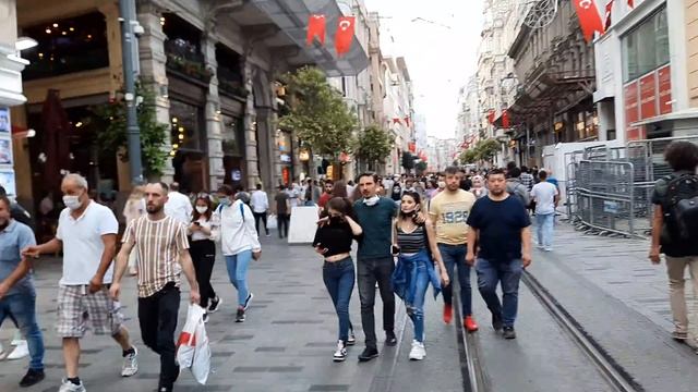 Istiklal Caddesi Istanbul 2021 - Istanbul Taksim Istiklal Caddesi 4K - Taksim Istiklal смотреть онлайн