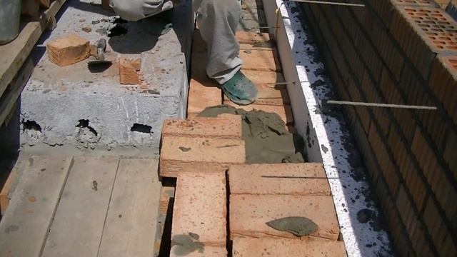 КЛАДКА КИРПИЧА выравнивание с плитами
