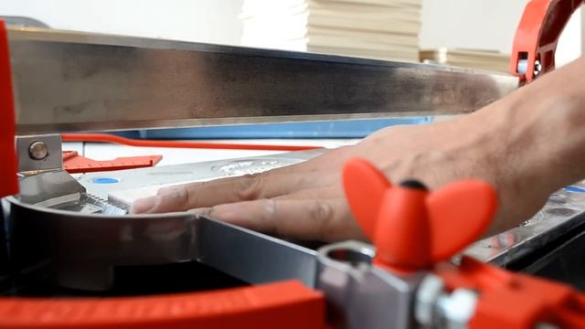 Сравнительный Тест плиткорезов. SIGMA VS Montolit. Александр Оробейко